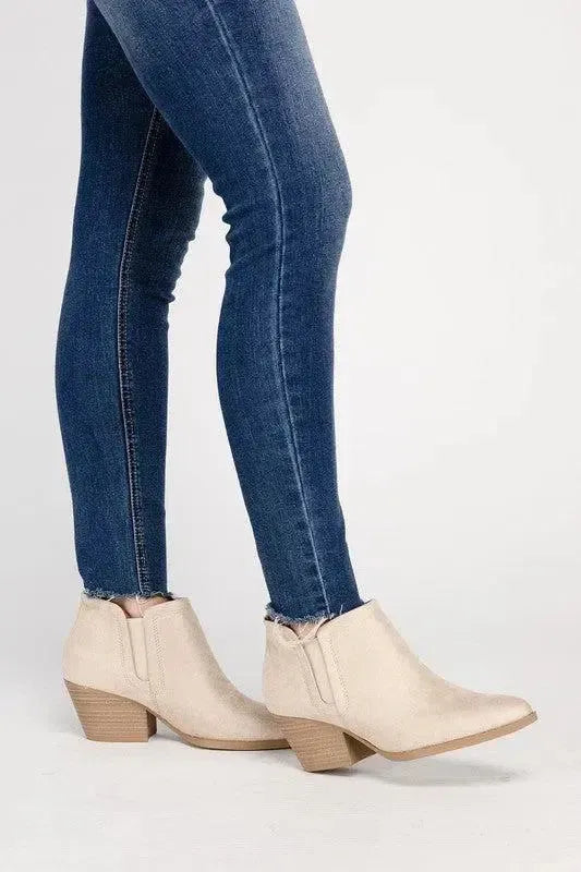 Everyday Elegance: GWEN Suede Ankle Boots-Evelyns Fashion