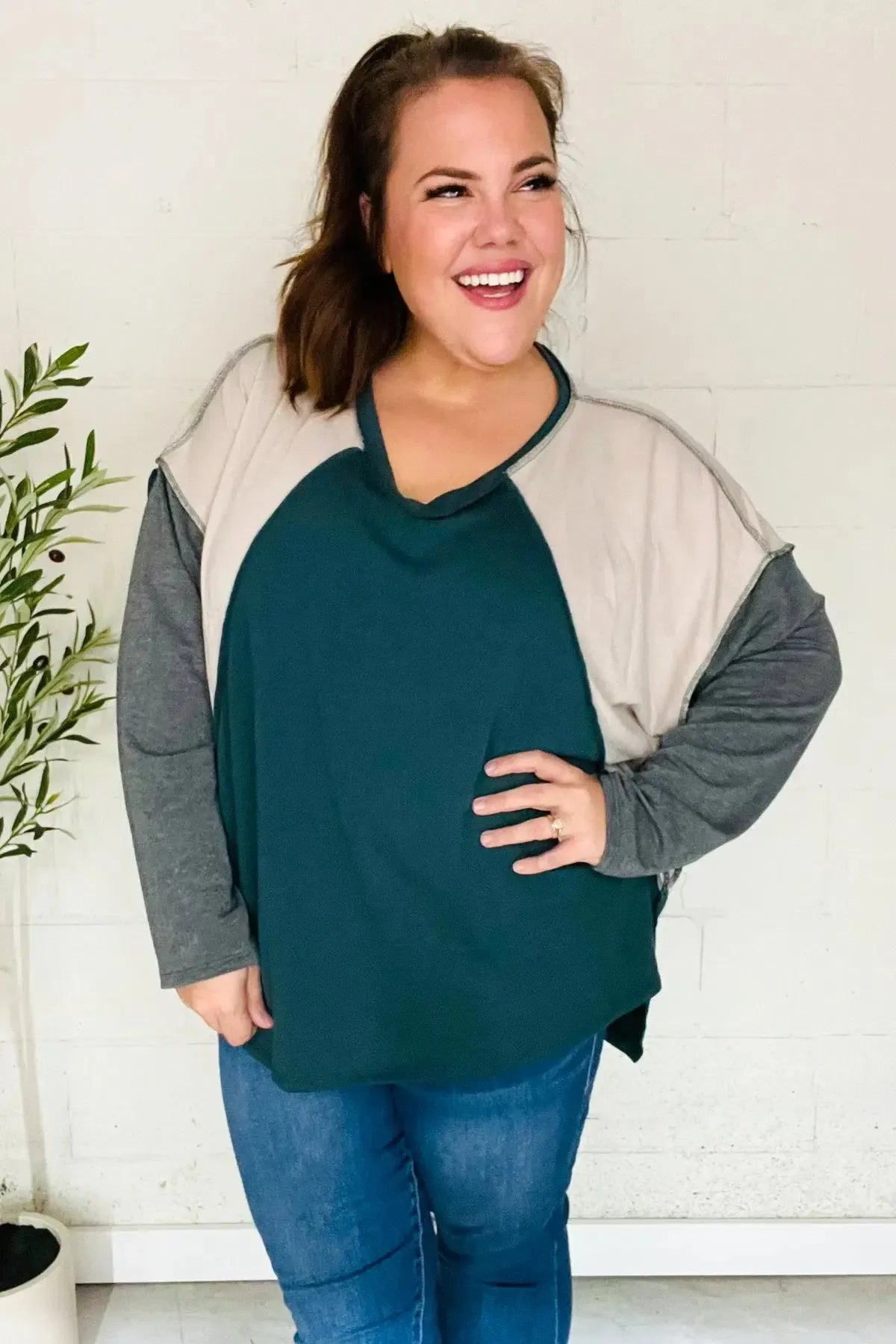 Stand Out Hunter Green V Neck Raglan Color Block Outseam Top-Evelyns Fashion