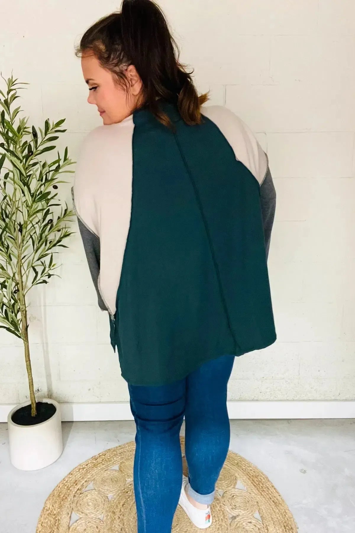 Stand Out Hunter Green V Neck Raglan Color Block Outseam Top-Evelyns Fashion