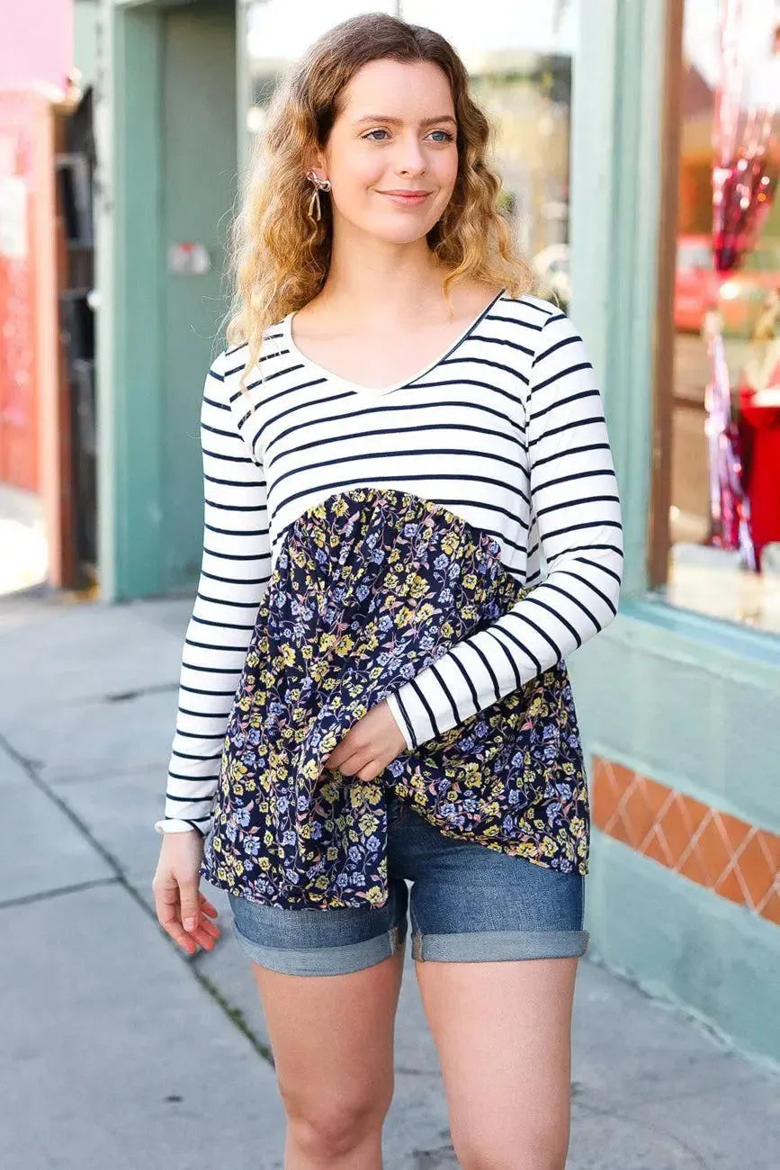 Effortless Style: Cream & Navy Floral Stripe V Neck Color block Top-2024 Blow-Out Sale-Evelyns Fashion