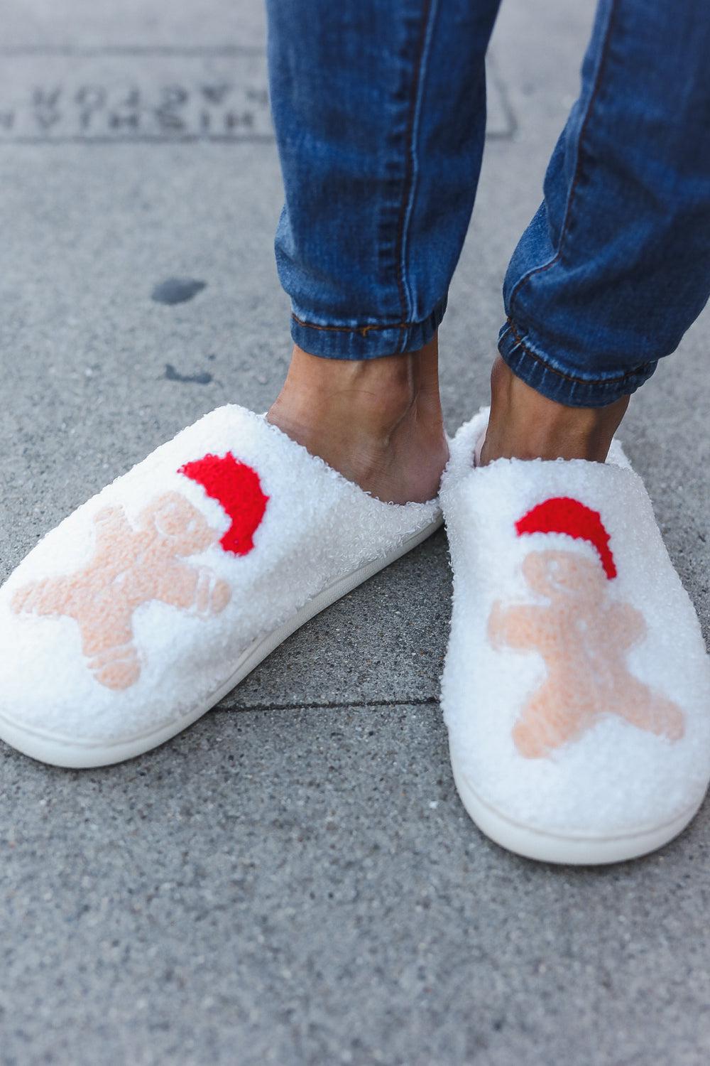Holiday Gingerbread Man Print Fleece Slippers-2024 Blow-Out Sale-Evelyns Fashion