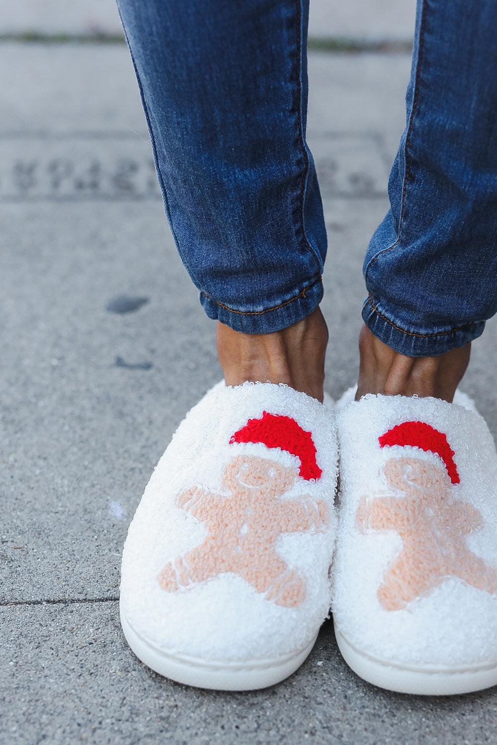 Holiday Gingerbread Man Print Fleece Slippers-2024 Blow-Out Sale-Evelyns Fashion