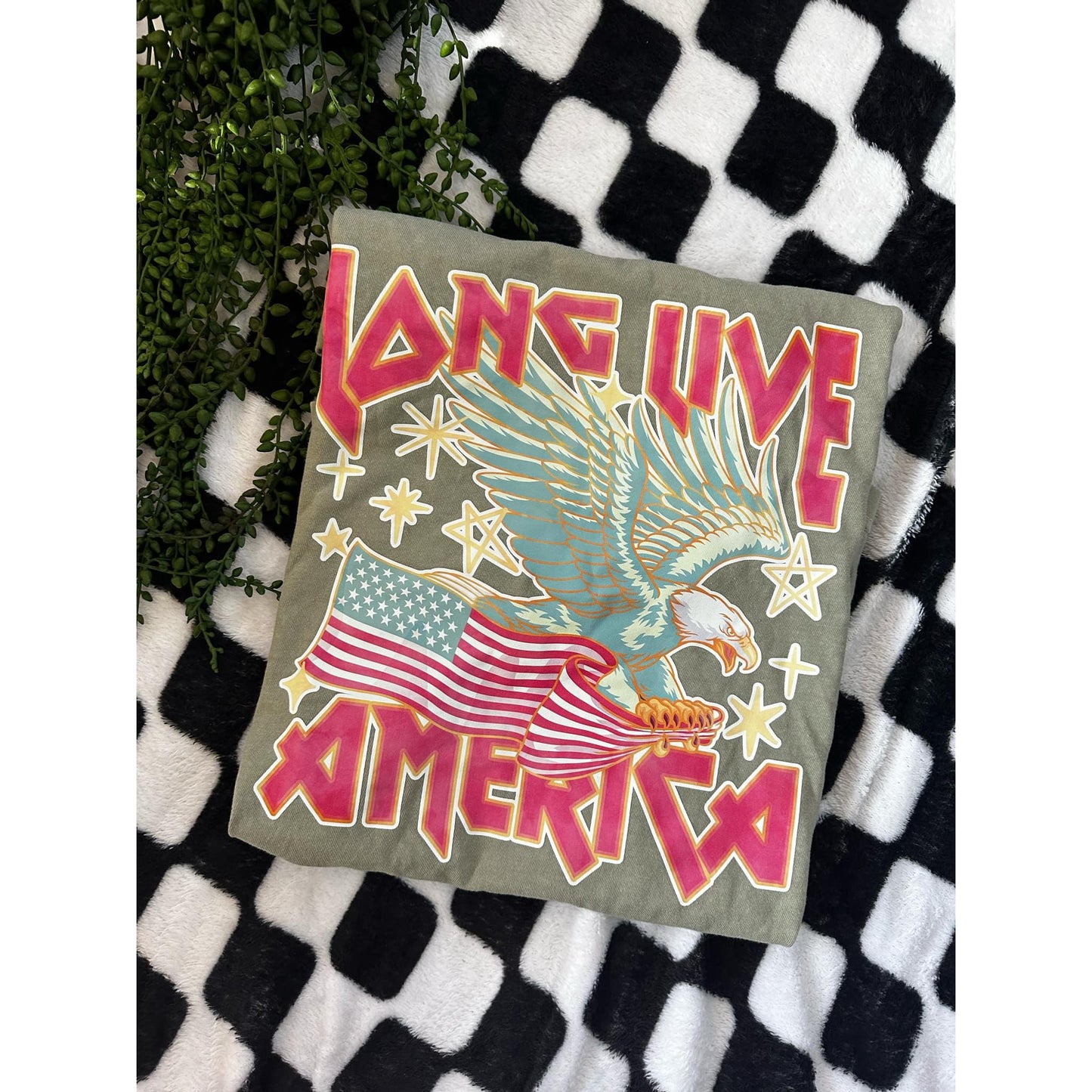 Long Live America Graphic Tee-Womens-Evelyns Fashion