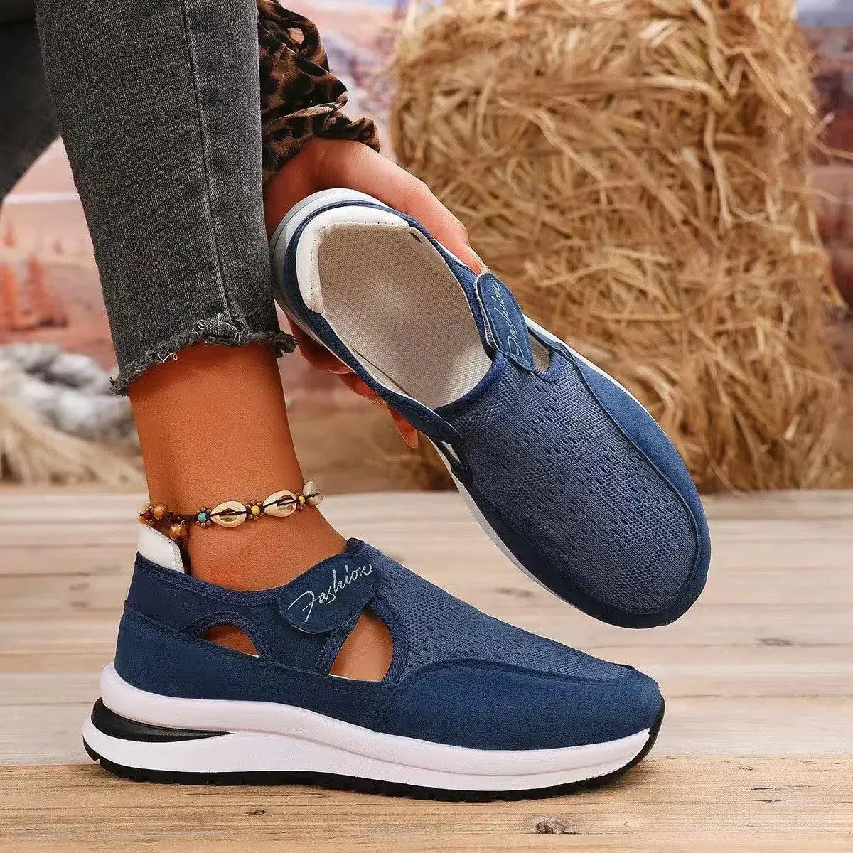 Trendsetting Comfort: Mesh Round Toe Platform Sneakers-shoes-Evelyns Fashion