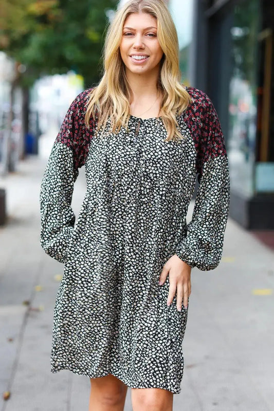 Black Ditzy Floral Bubble Sleeve Keyhole Woven Dress-Evelyns Fashion
