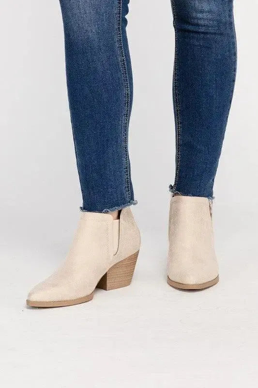 Everyday Elegance: GWEN Suede Ankle Boots-Evelyns Fashion