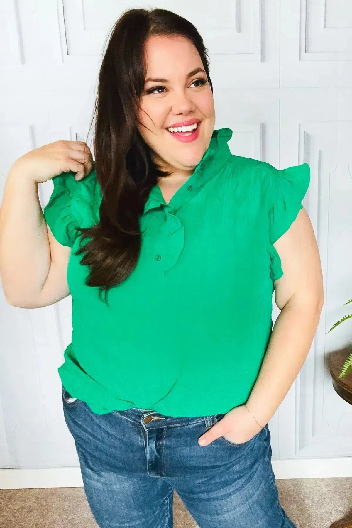 Glamorous In Kelly Green Textured Ruffle Mock Neck Top-Evelyns Fashion