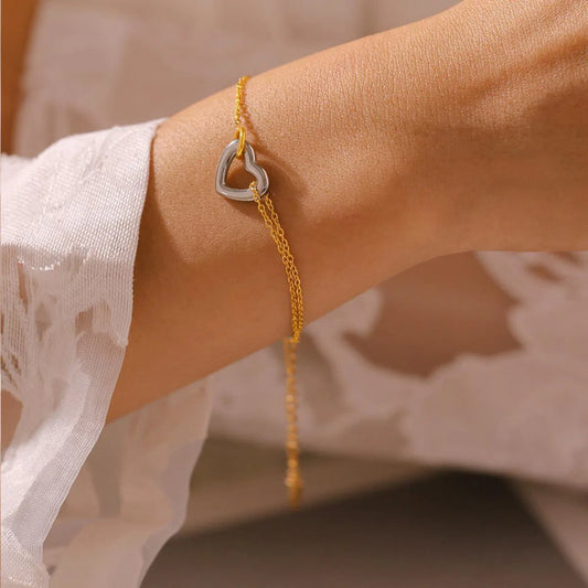 Celebrate Elegance: 18K Gold-Plated Heart Bracelet-jewelry-Evelyns Fashion