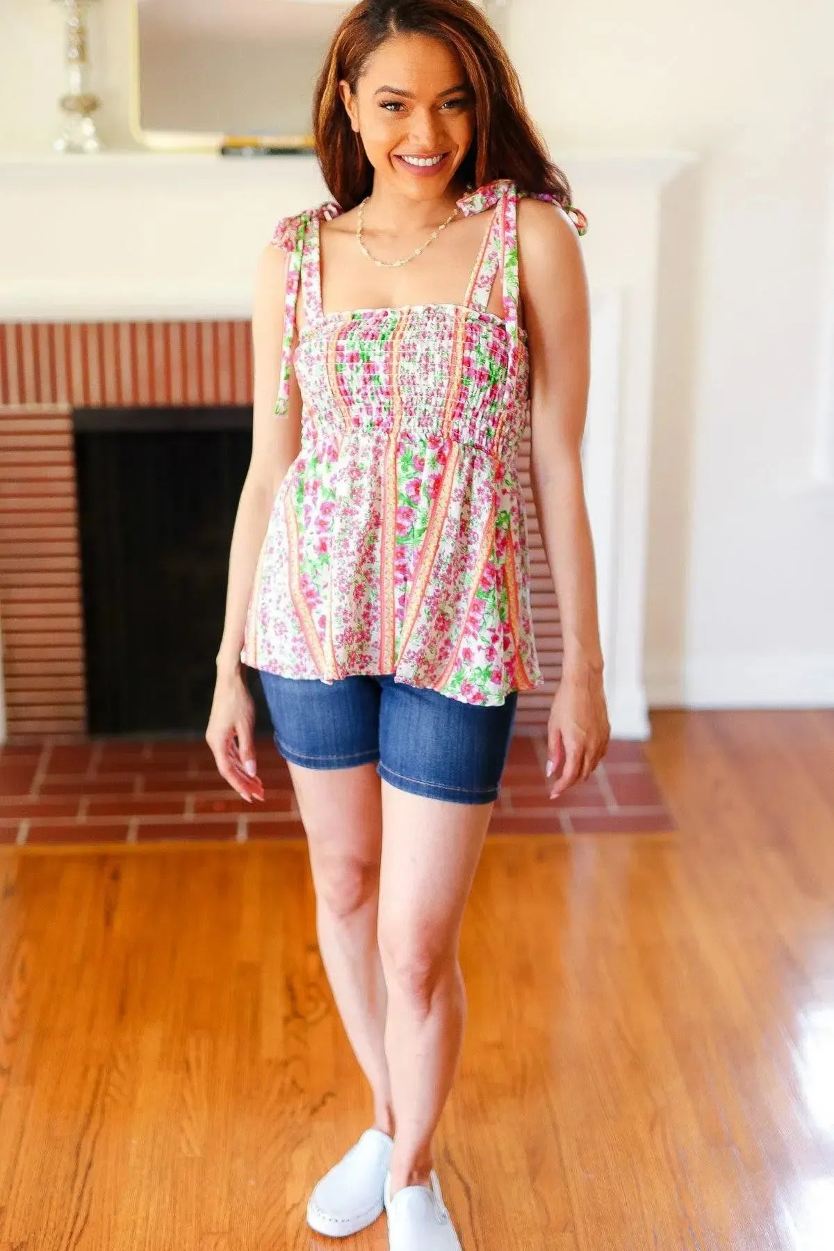 Feminine Elegance: Embrace Floral Trends Sleeveless Top-2024 Blow-Out Sale-Evelyns Fashion