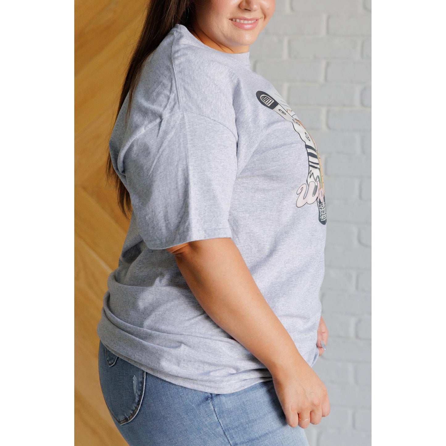 Gray Graphic Tee – Wild & Free Horseshoe-T-Shirts-Evelyns Fashion