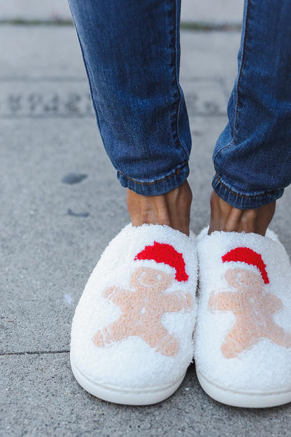 Holiday Gingerbread Man Print Fleece Slippers-2024 Blow-Out Sale-Evelyns Fashion