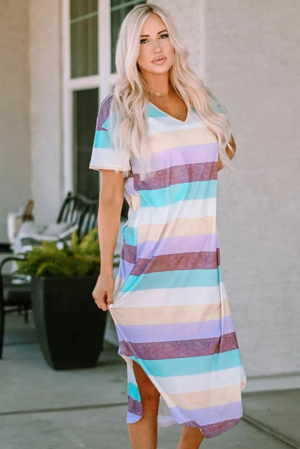 Timeless Elegance: The Perfect V-Neck Dress for Every Occasion-dresses-Evelyns Fashion